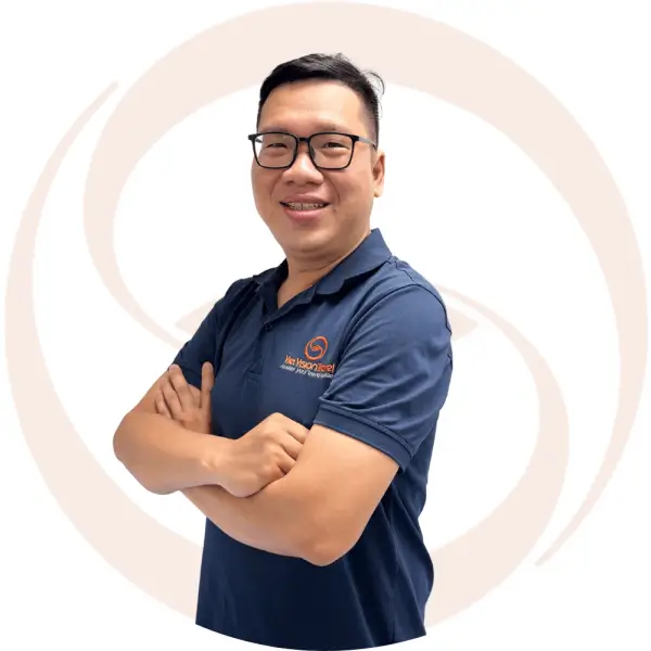 Nhân viên điều hành Lương Vũ Ngọc Minh